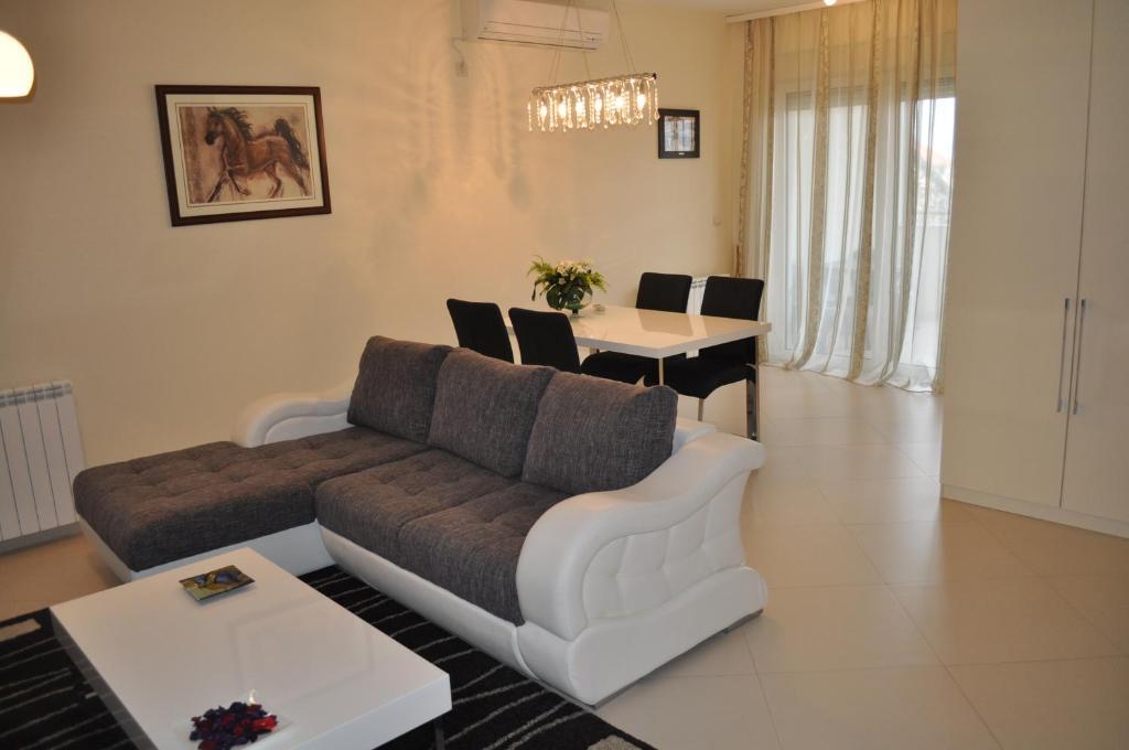 Apartments Soleado Pančevo Dış mekan fotoğraf